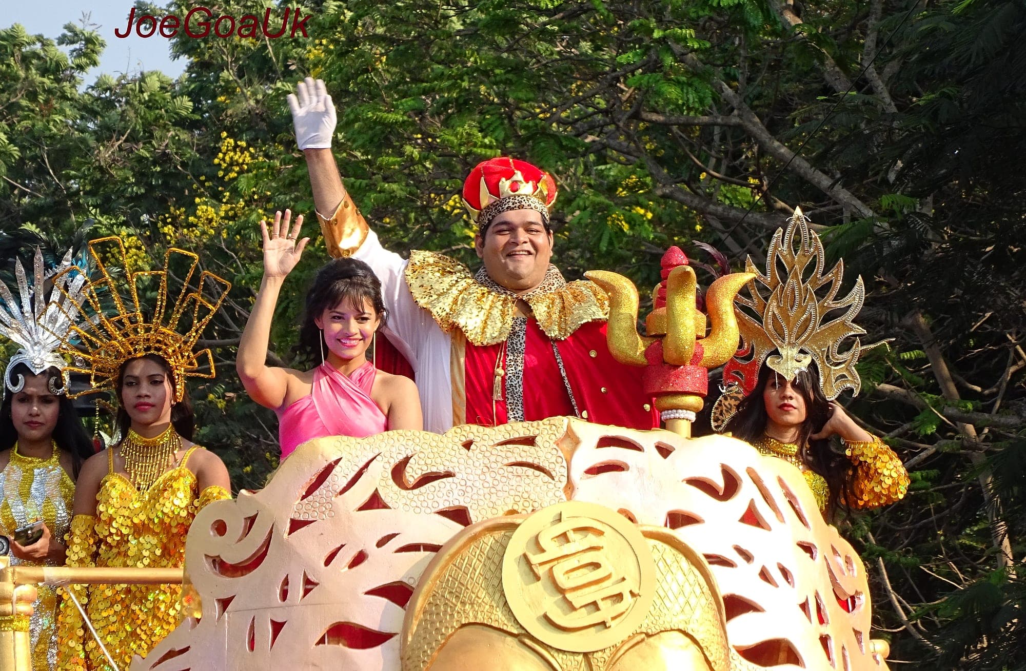 King Momo and dancers on a float at the Goa Carnival parade